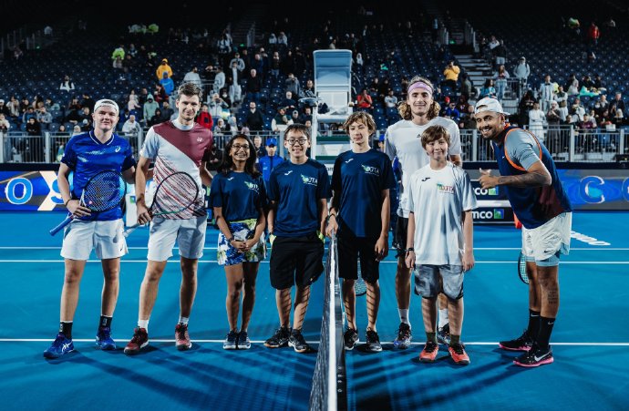 法国网球队鏖战意大利网球队，瓦林卡制霸全场的简单介绍