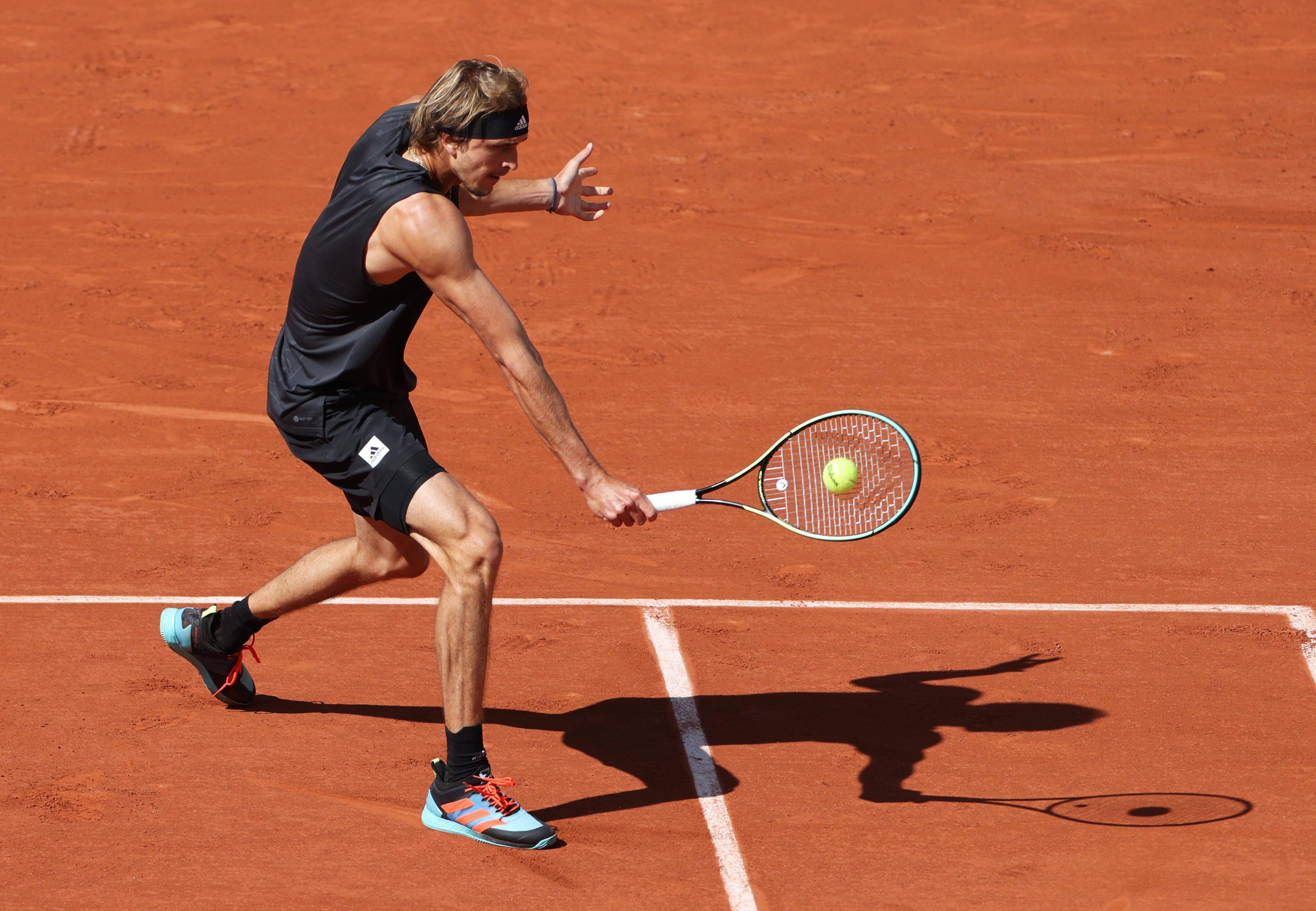 雷火电竞app-包含西班牙网球队绝地反击意大利网球队，兹维列夫爆发神勇的词条