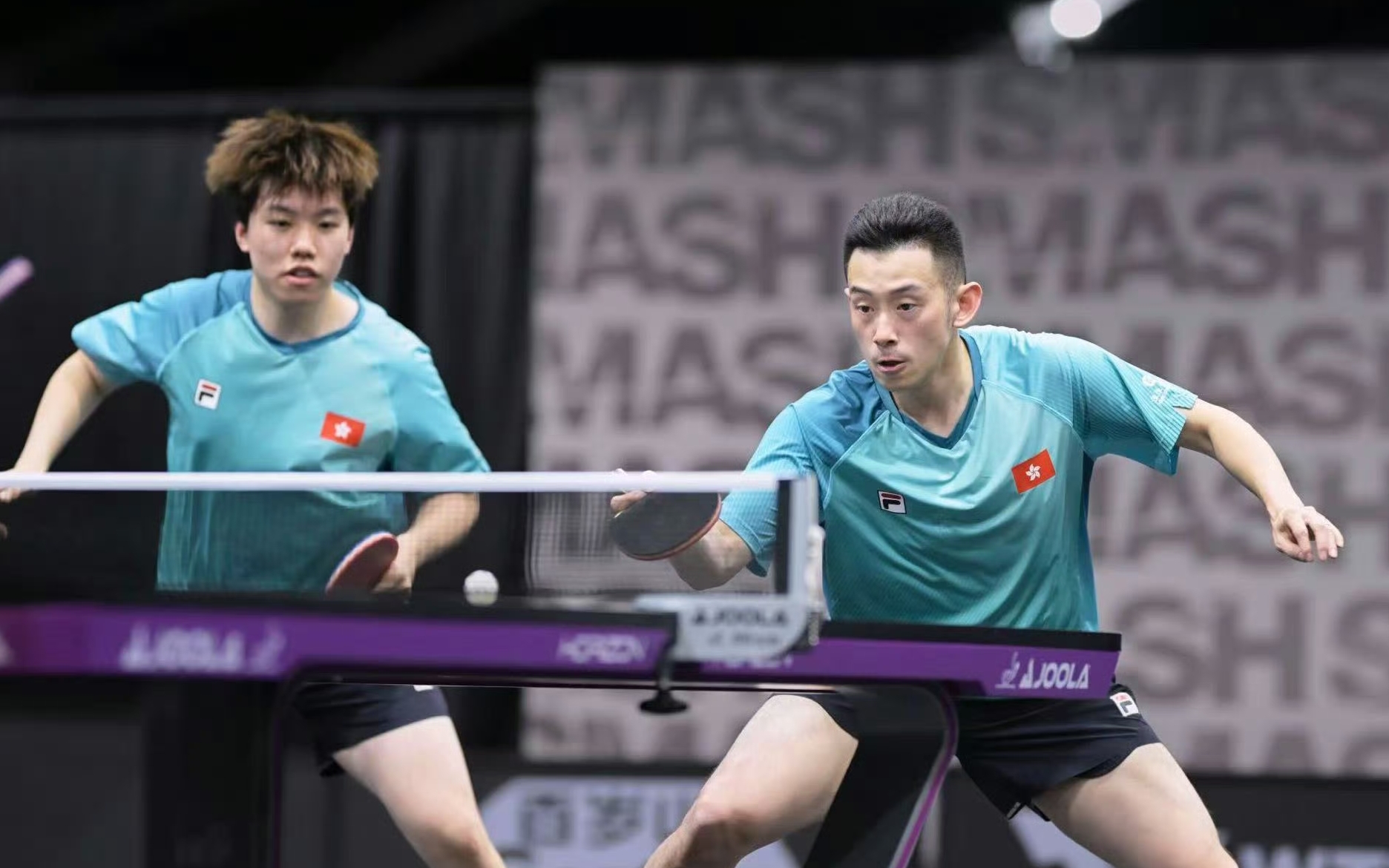 雷火电竞合作-包含那不勒斯险胜中国乒乓球队，JackeyLove一己之力扛起全队顶尖较量季后赛，点燃全场激情的词条